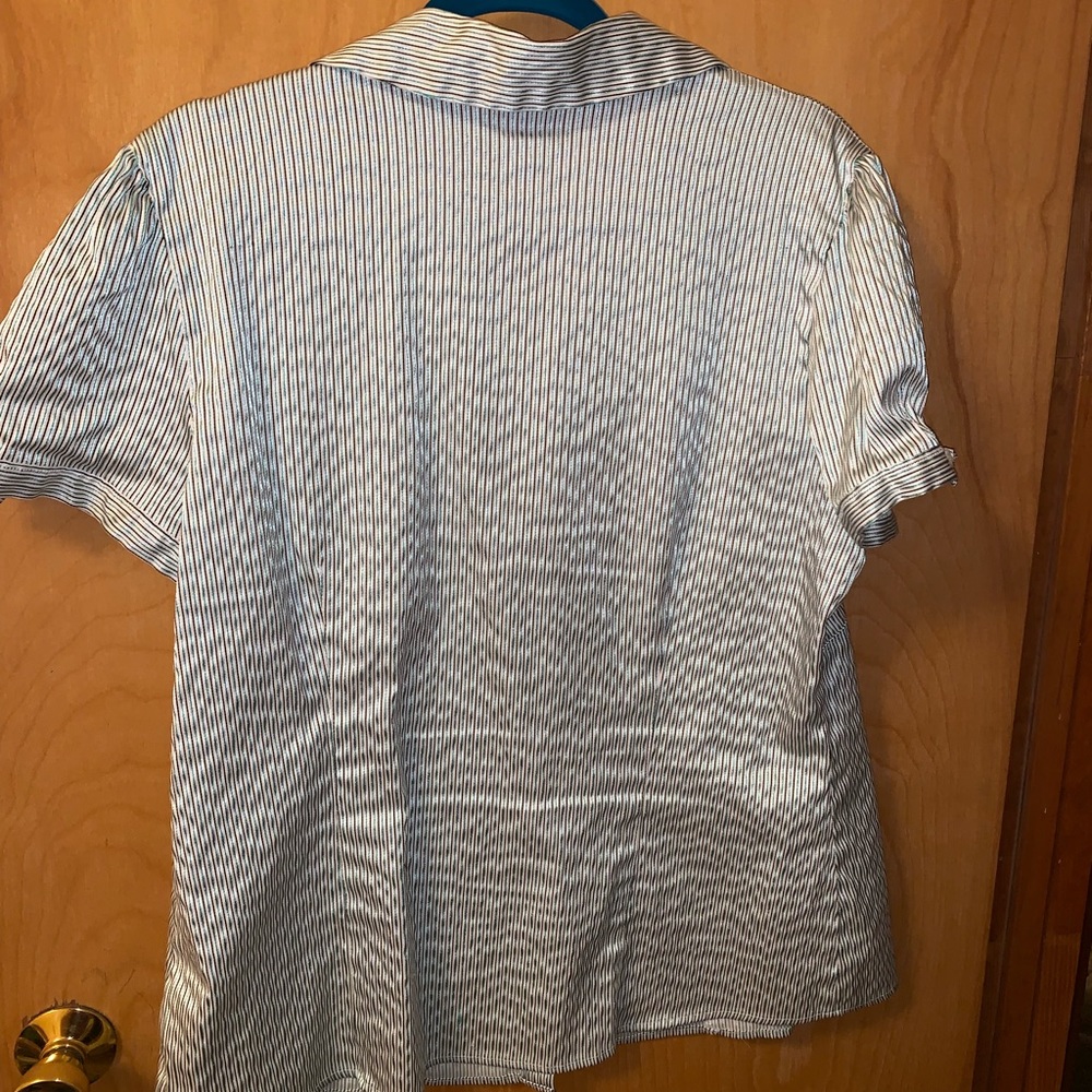 Button down shirt - Picture 4 of 4